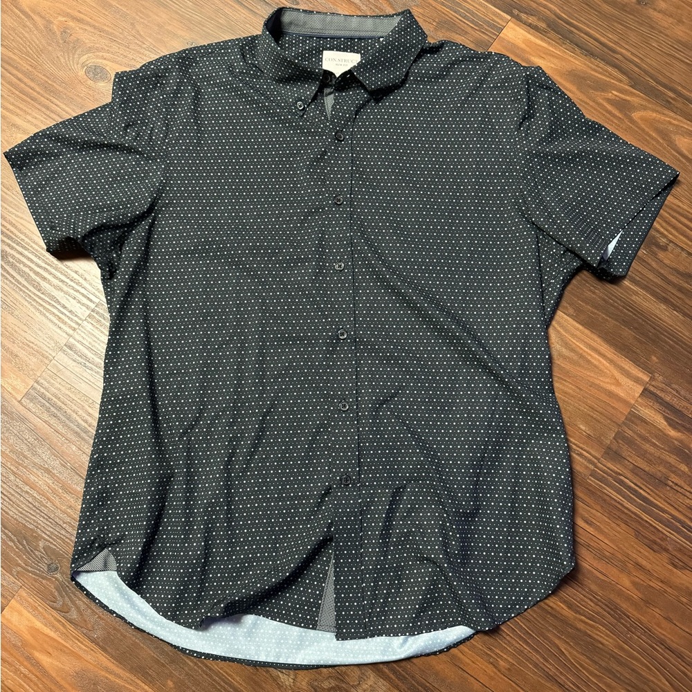 Construct 4 Way Stretch Short Sleeve Button Up